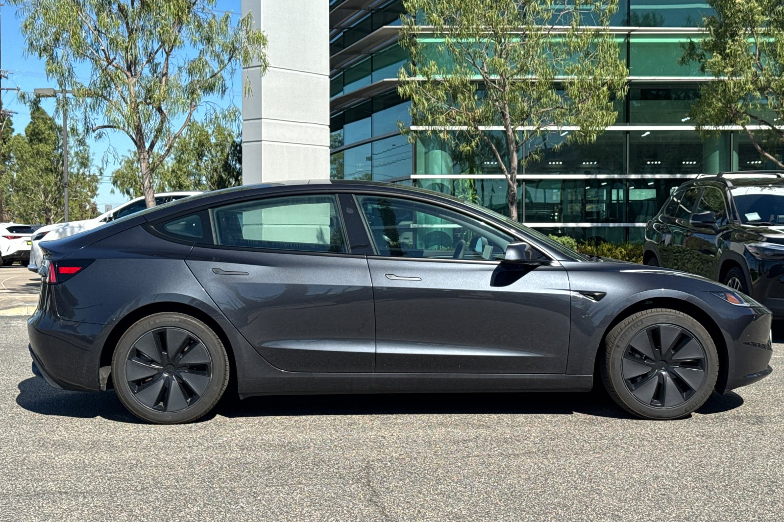 Used 2025 Stealth Gray Tesla Long Range image 4