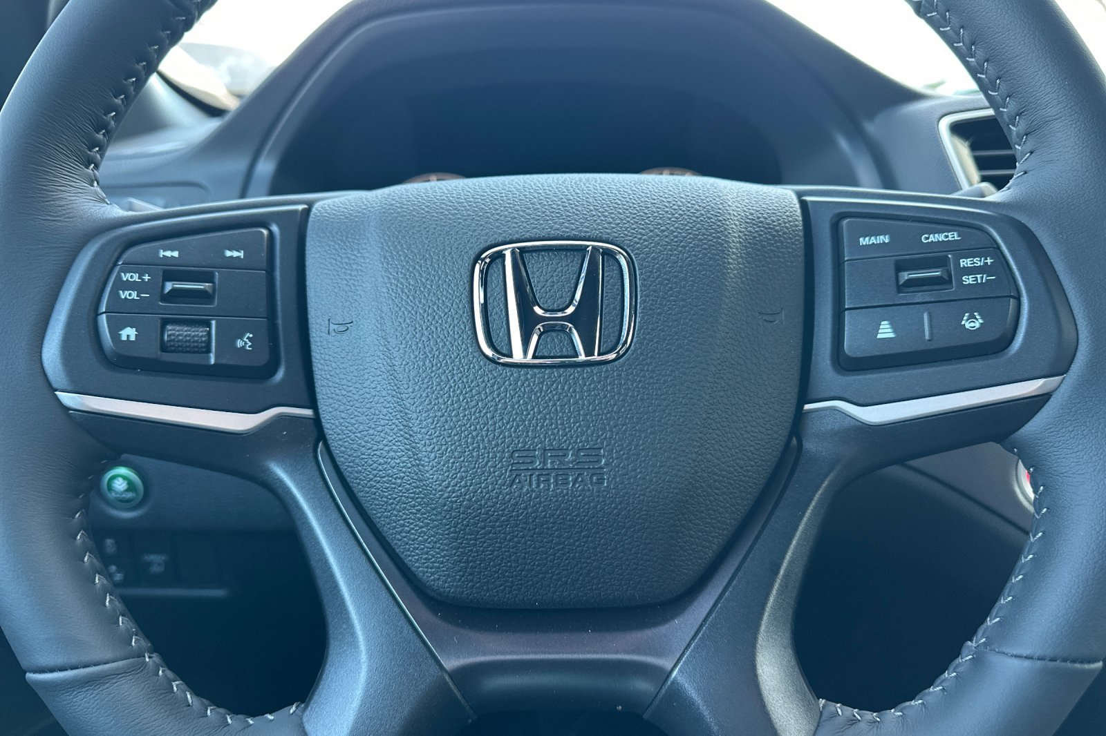 New 2026 Platinum White Pearl Honda RTL image 24