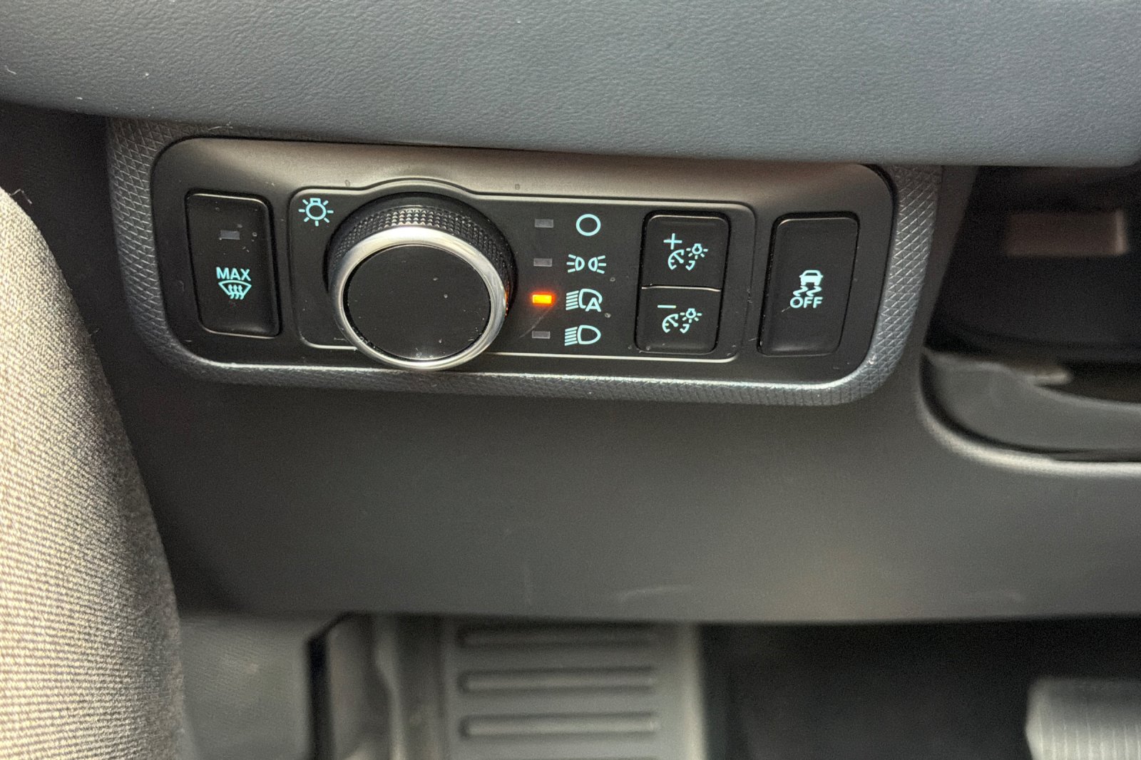 Certified Used 2023 Carbonized Gray Metallic Ford Premium image 24