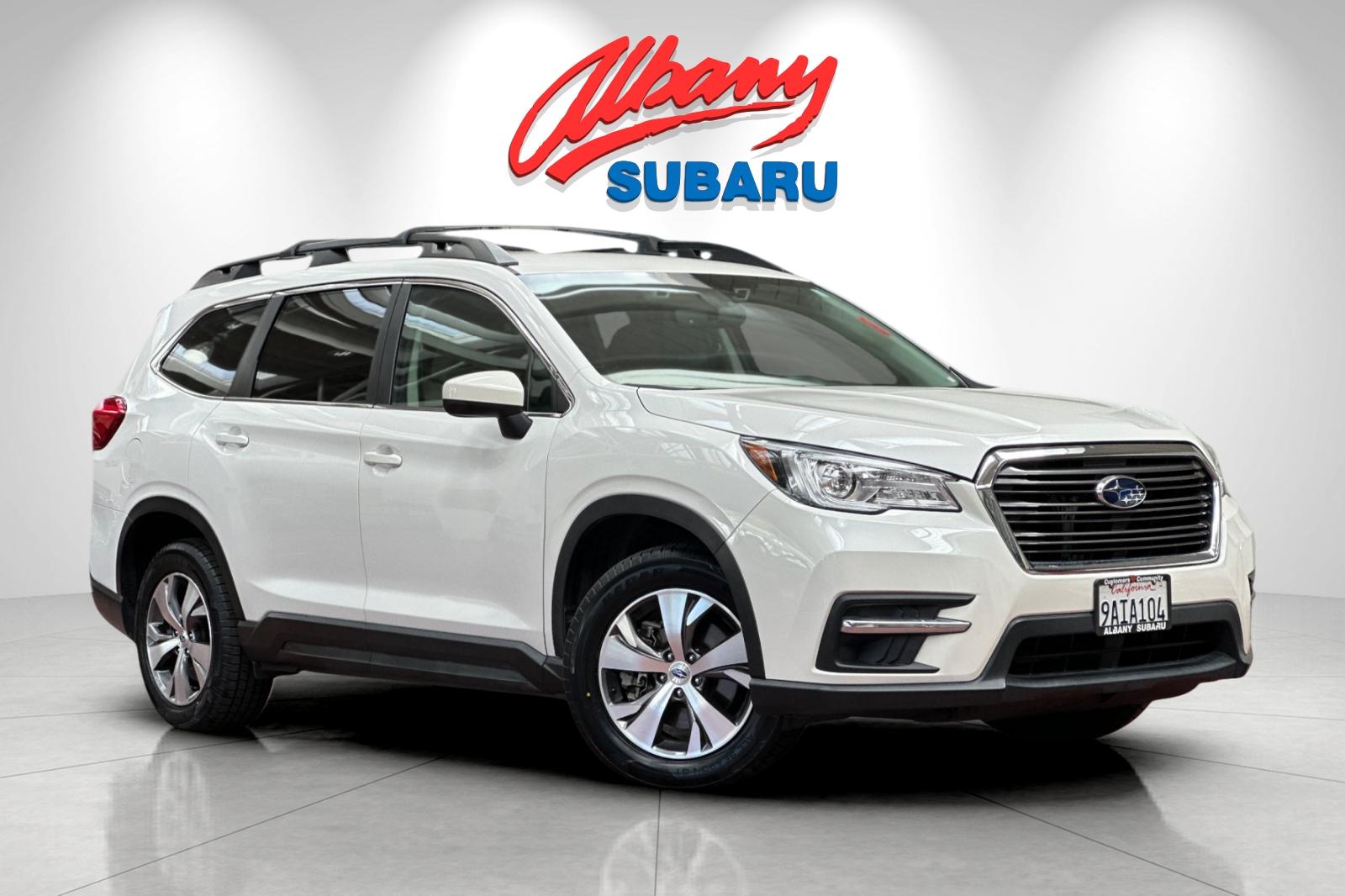 Certified Used 2022 White Subaru Premium image 2