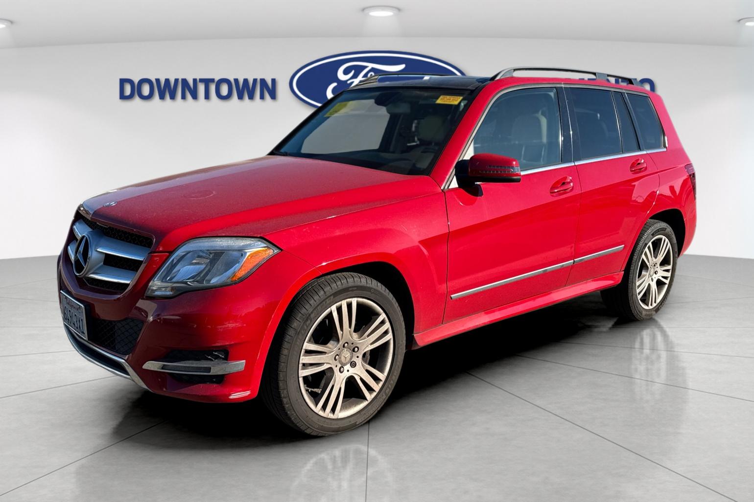 Used 2015  Mercedes-Benz GLK 350 image 2