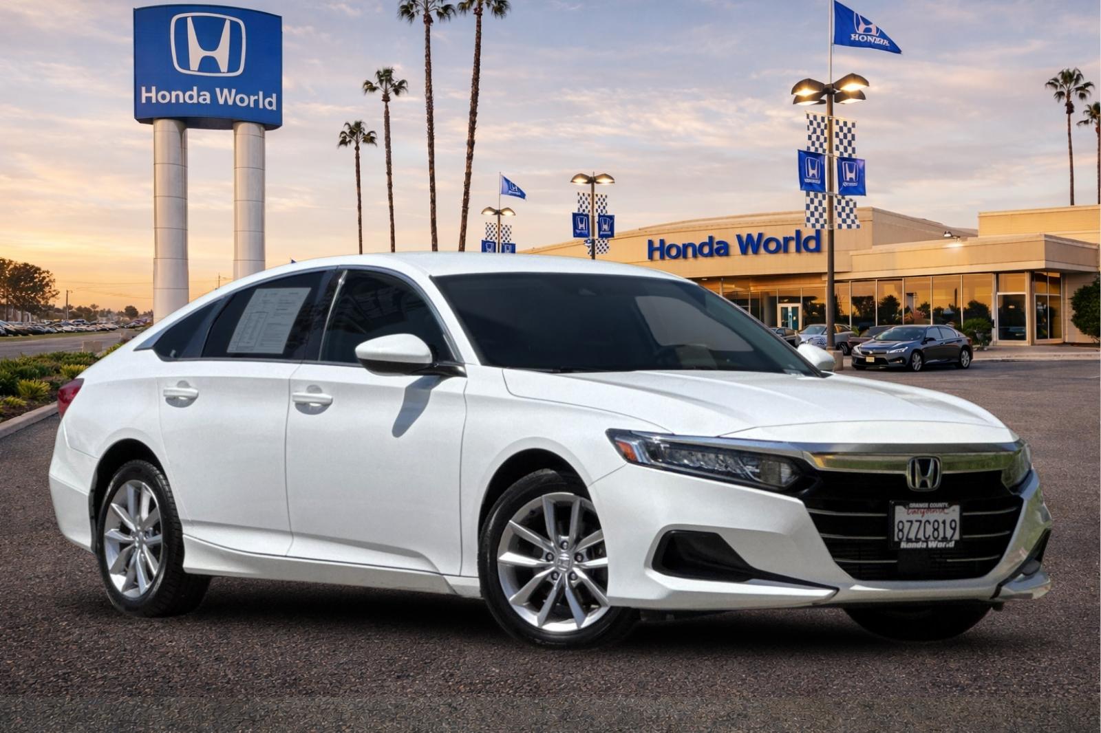 Certified Used 2022 Platinum White Pearl Honda LX image 2