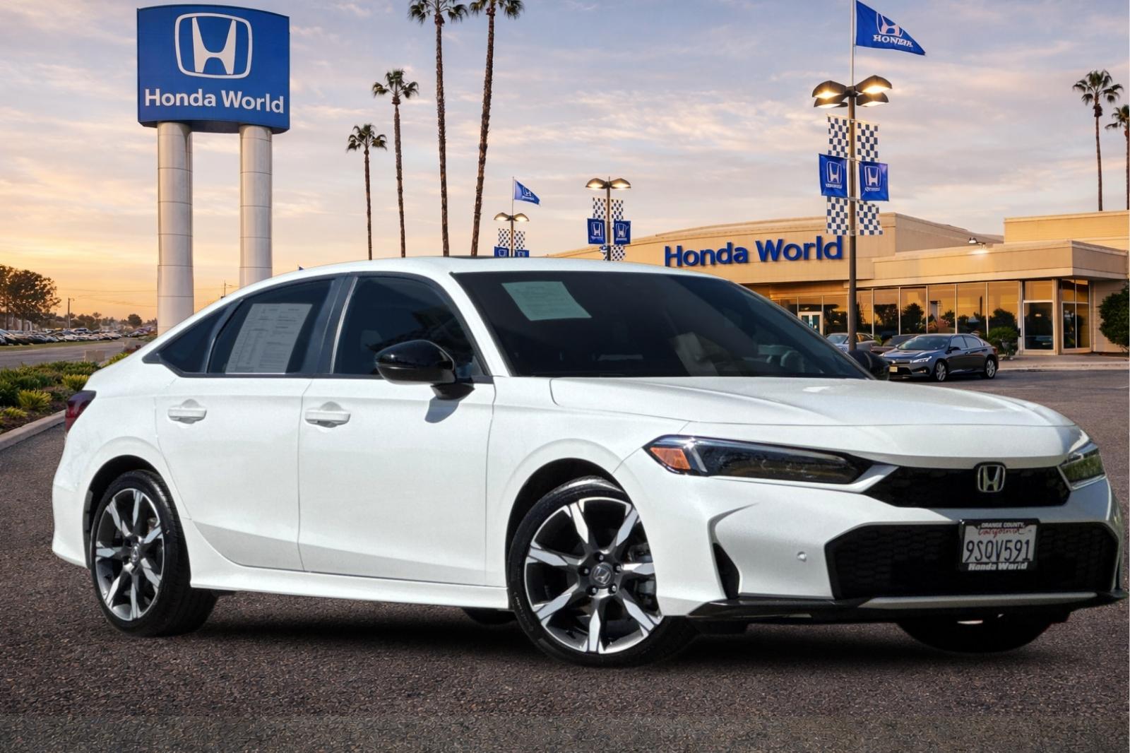Certified Used 2025 Platinum White Pearl Honda Sport image 2