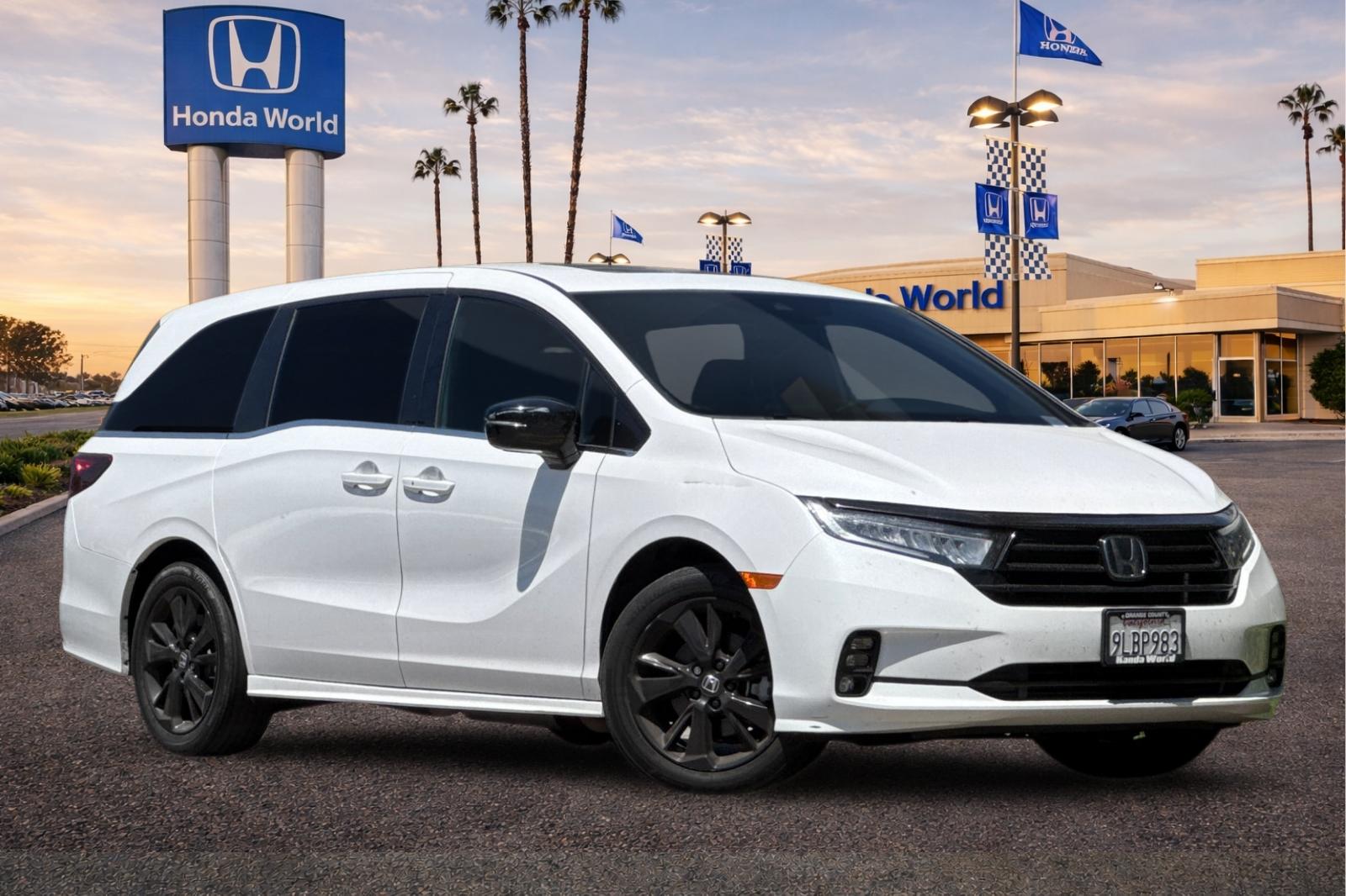 Certified Used 2024 Platinum White Pearl Honda Sport image 2