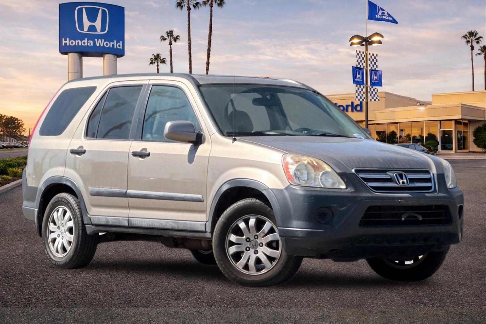 Used 2011 Alabaster Silver Metallic Honda SE image 2