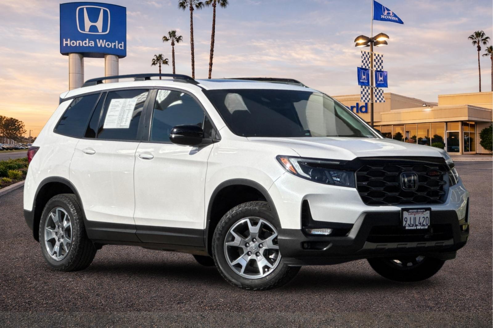 Certified Used 2023 Platinum White Pearl Honda AWD TRAILSPORT image 2