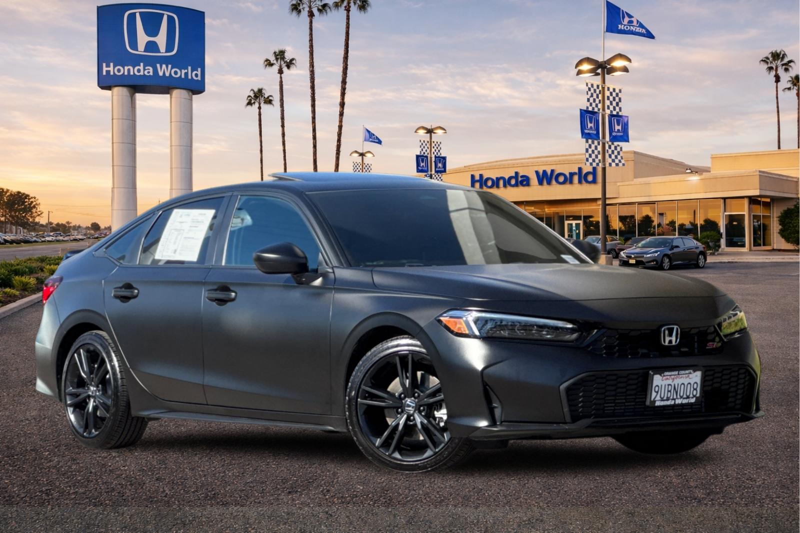 Certified Used 2025 Crystal Black Pearl Honda SI image 2
