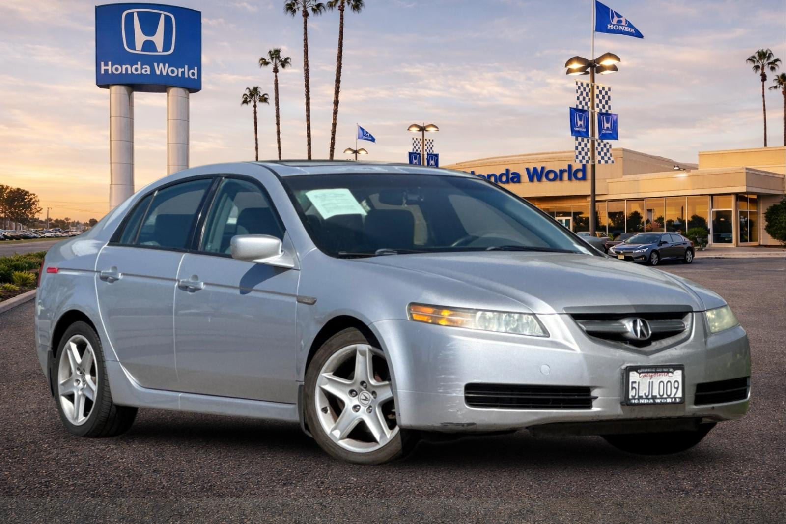 Used 2005 Satin Silver Metallic Acura Base image 2