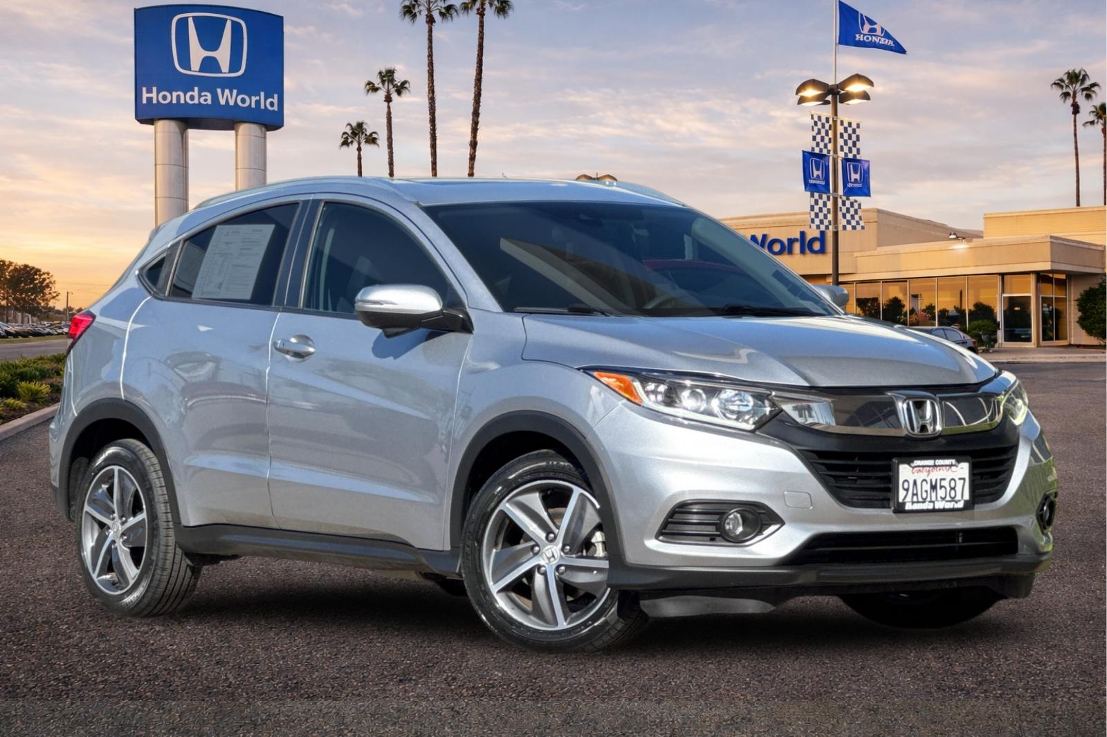 Certified Used 2022 Lunar Silver Metallic Honda 2WD EX image 2
