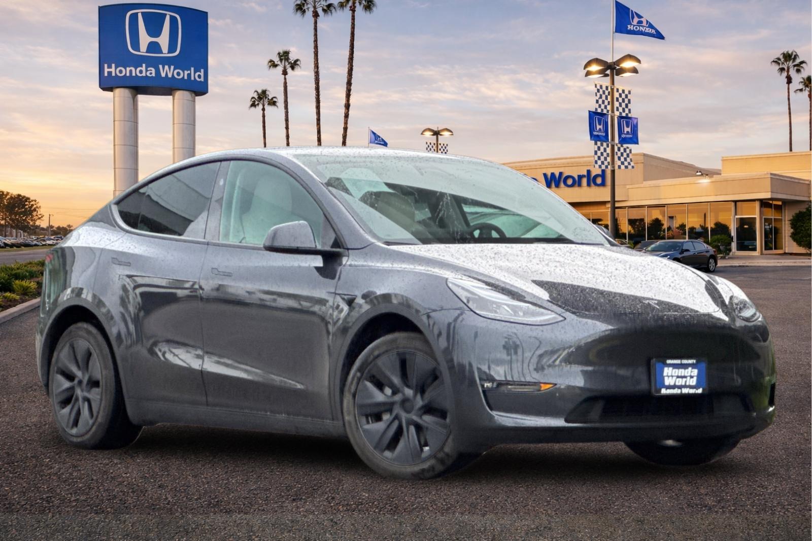 Used 2024 Tesla Model Y Long Range with VIN 7SAYGDEE6RF177678 for sale in Westminster, CA
