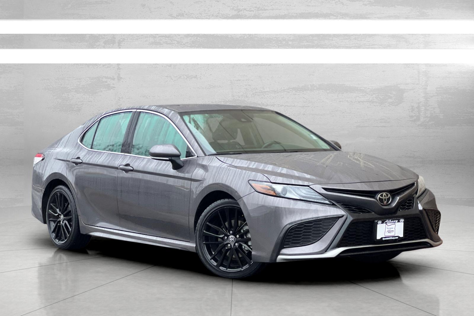 2024 Toyota Camry XSE's photo