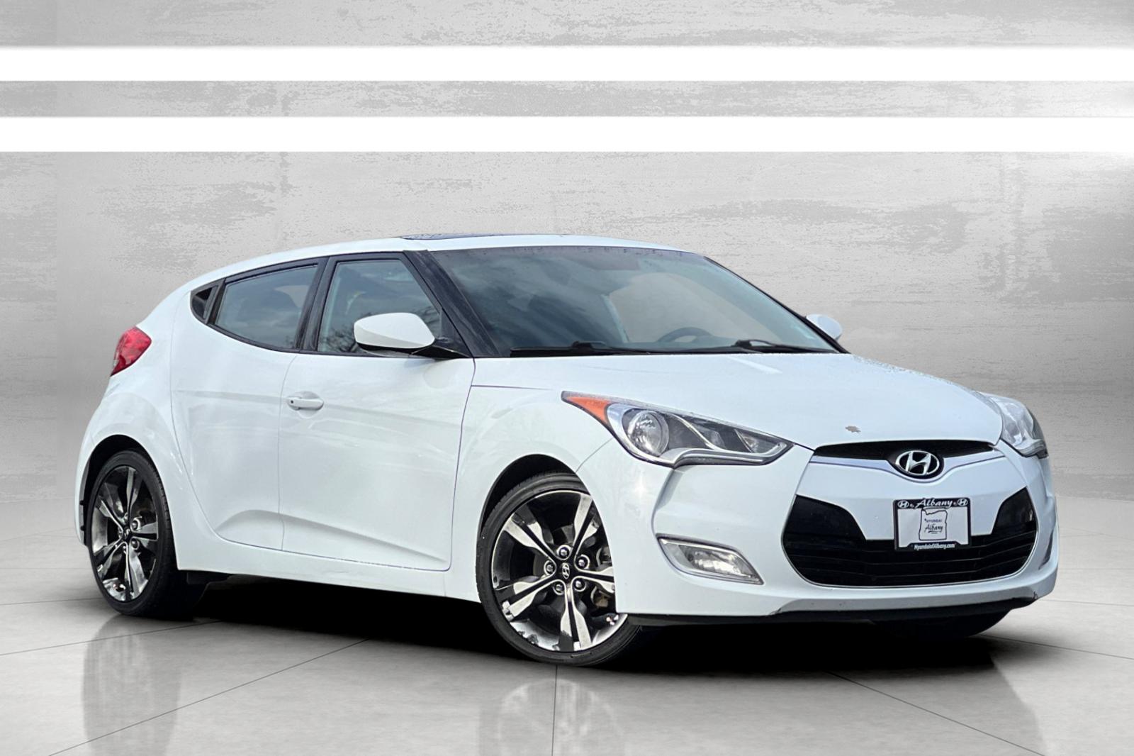 2017 Hyundai Veloster Value Edition's photo