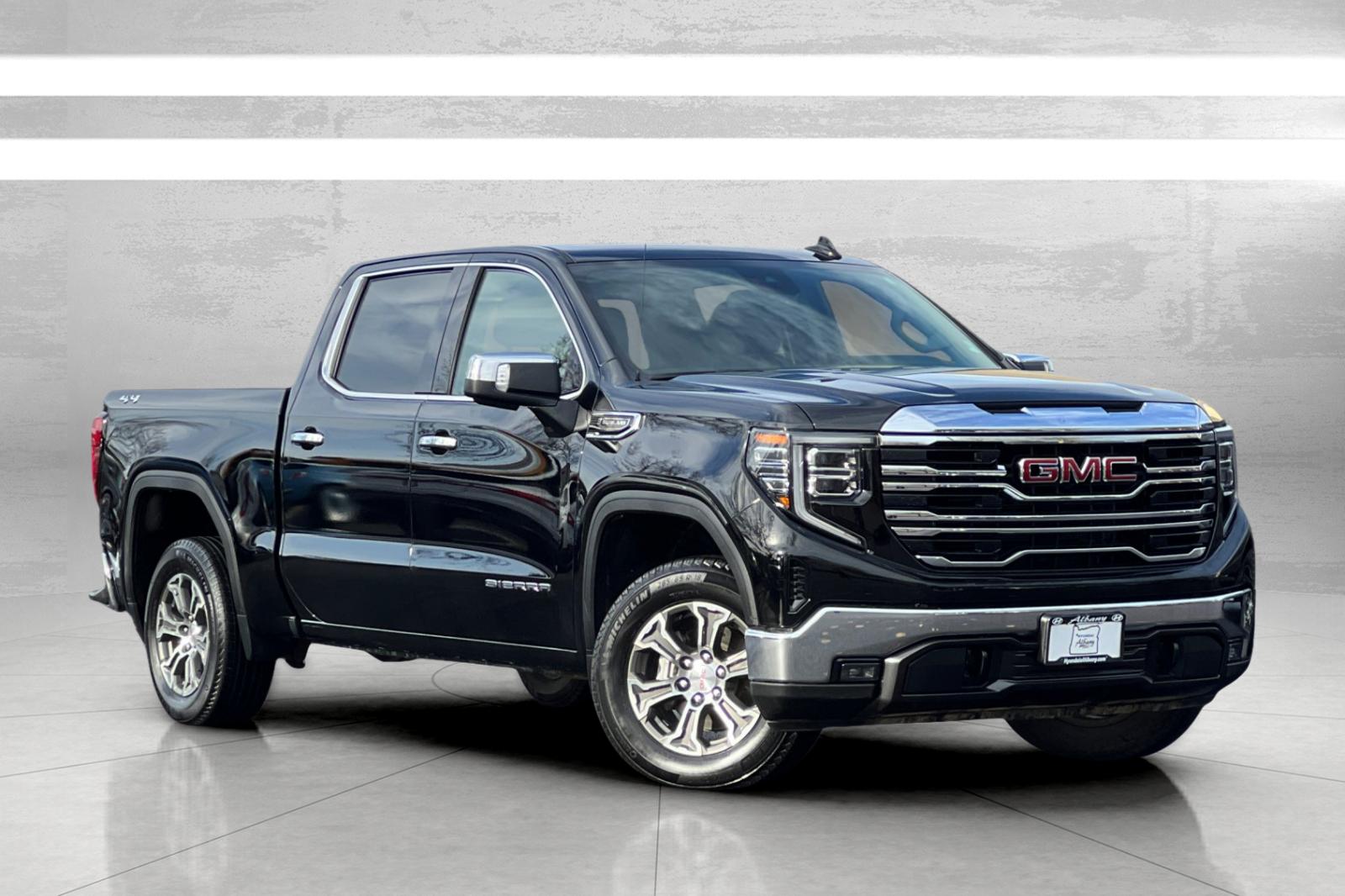 2025 GMC Sierra 1500 SLT's photo