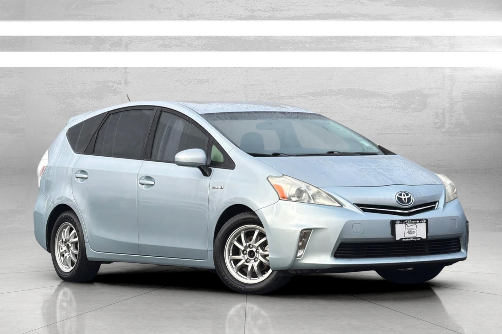 2014 Toyota Prius v Three