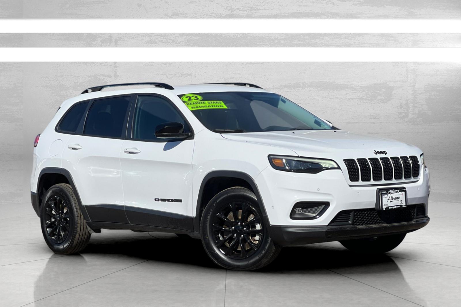 2023 Jeep Cherokee Altitude Lux's photo