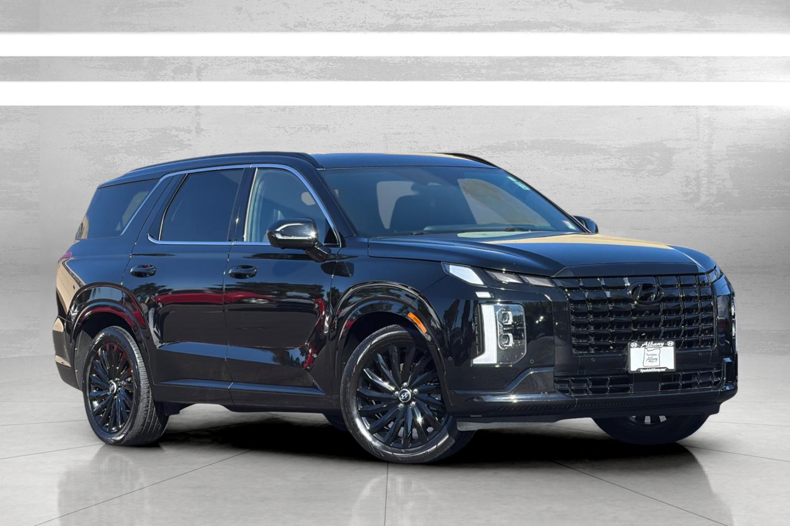 Used 2025 Black Hyundai Calligraphy Night Edition image 2