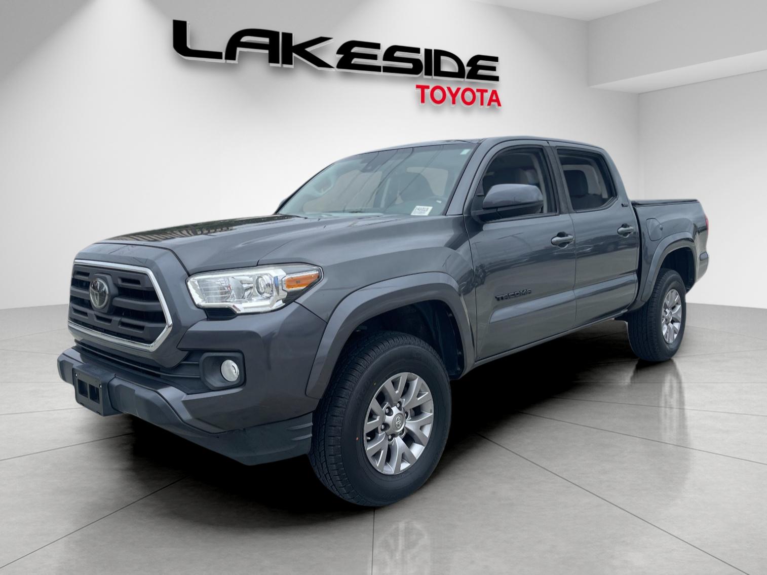 2019 Toyota Tacoma SR5's photo