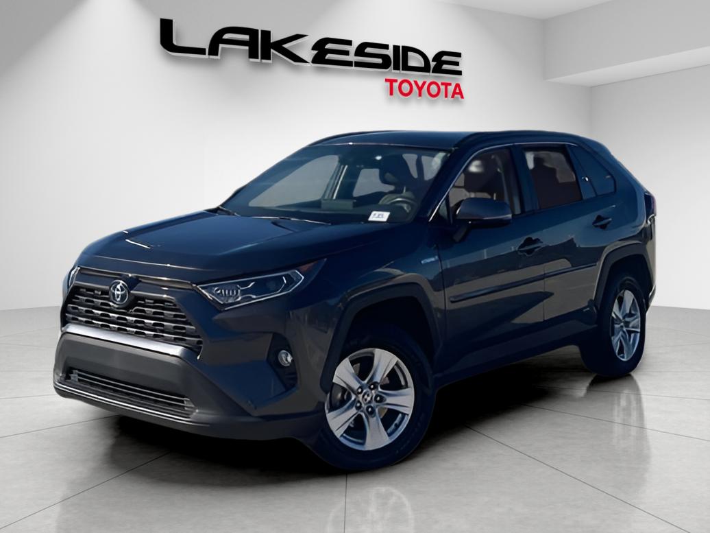 2021 Toyota RAV4 XLE's photo