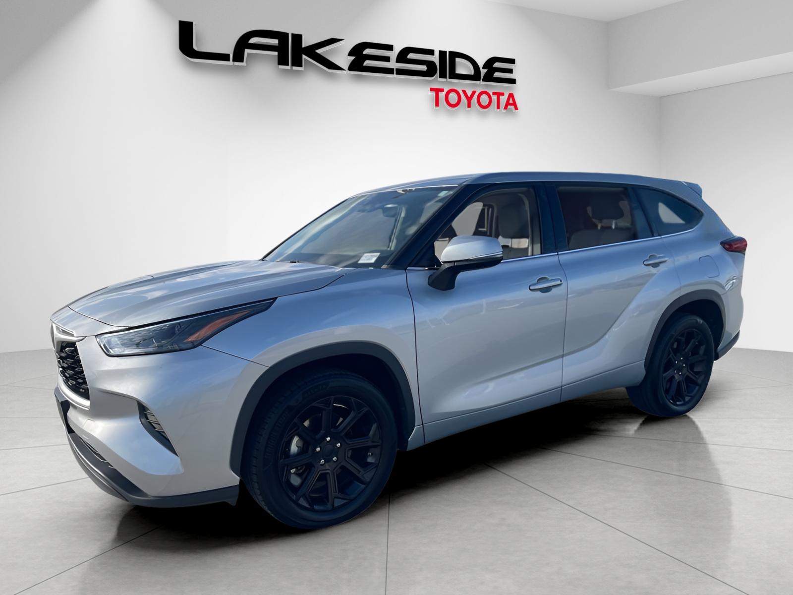 2022 Toyota Highlander L's photo