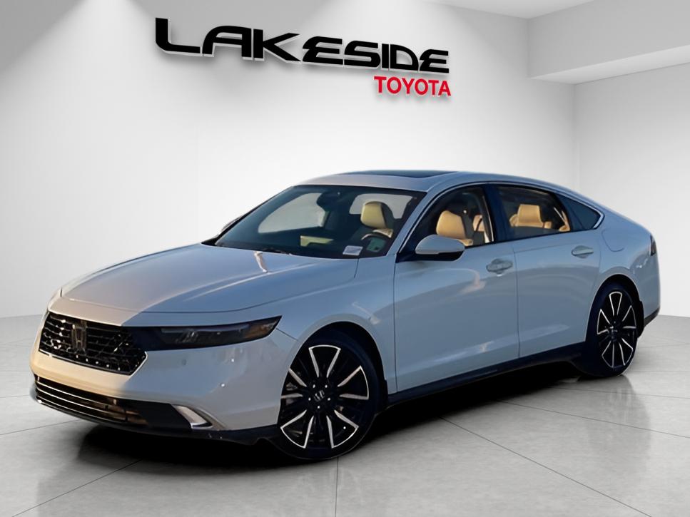 2023 Honda Accord Hybrid Touring's photo