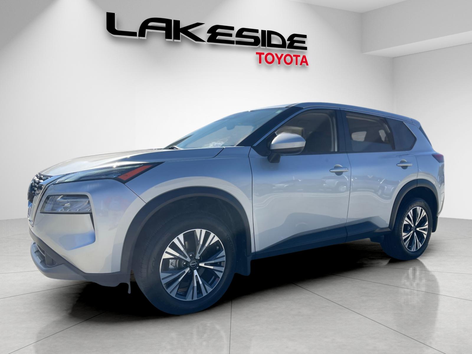 2023 Nissan Rogue SV's photo