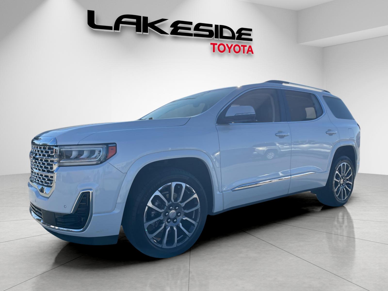 2021 GMC Acadia Denali's photo