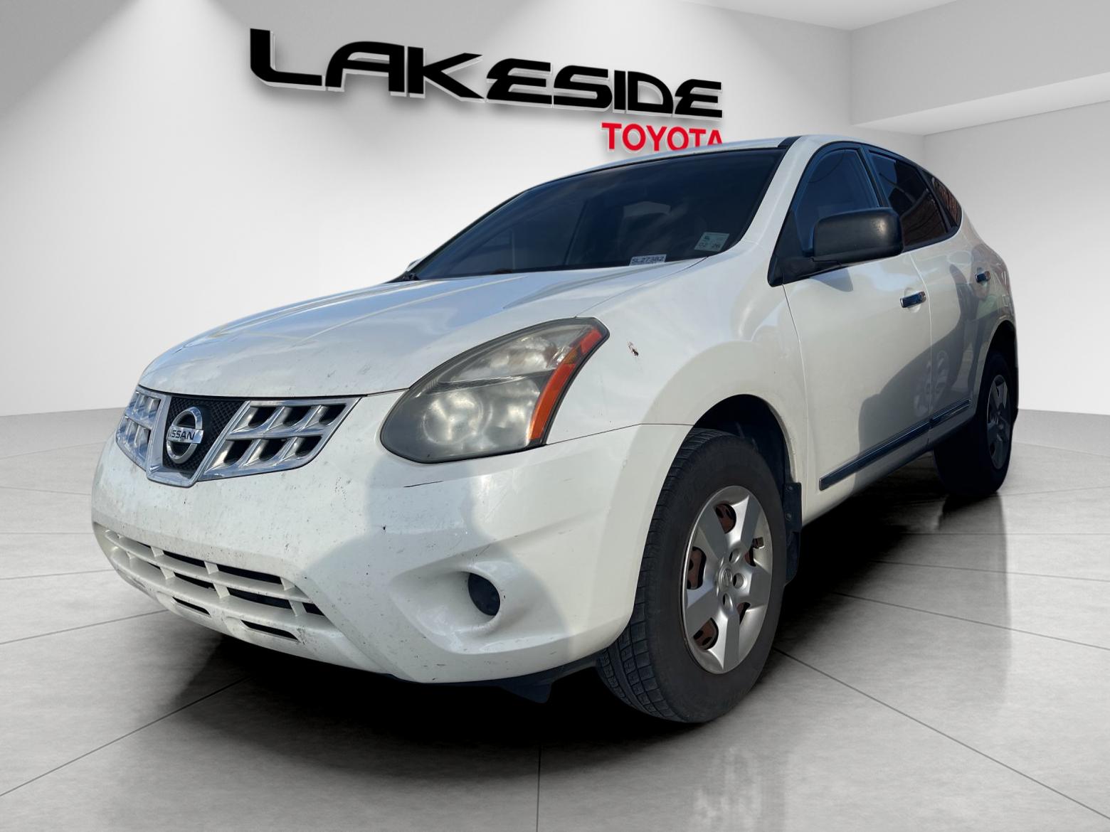 2015 Nissan Rogue Select S's photo