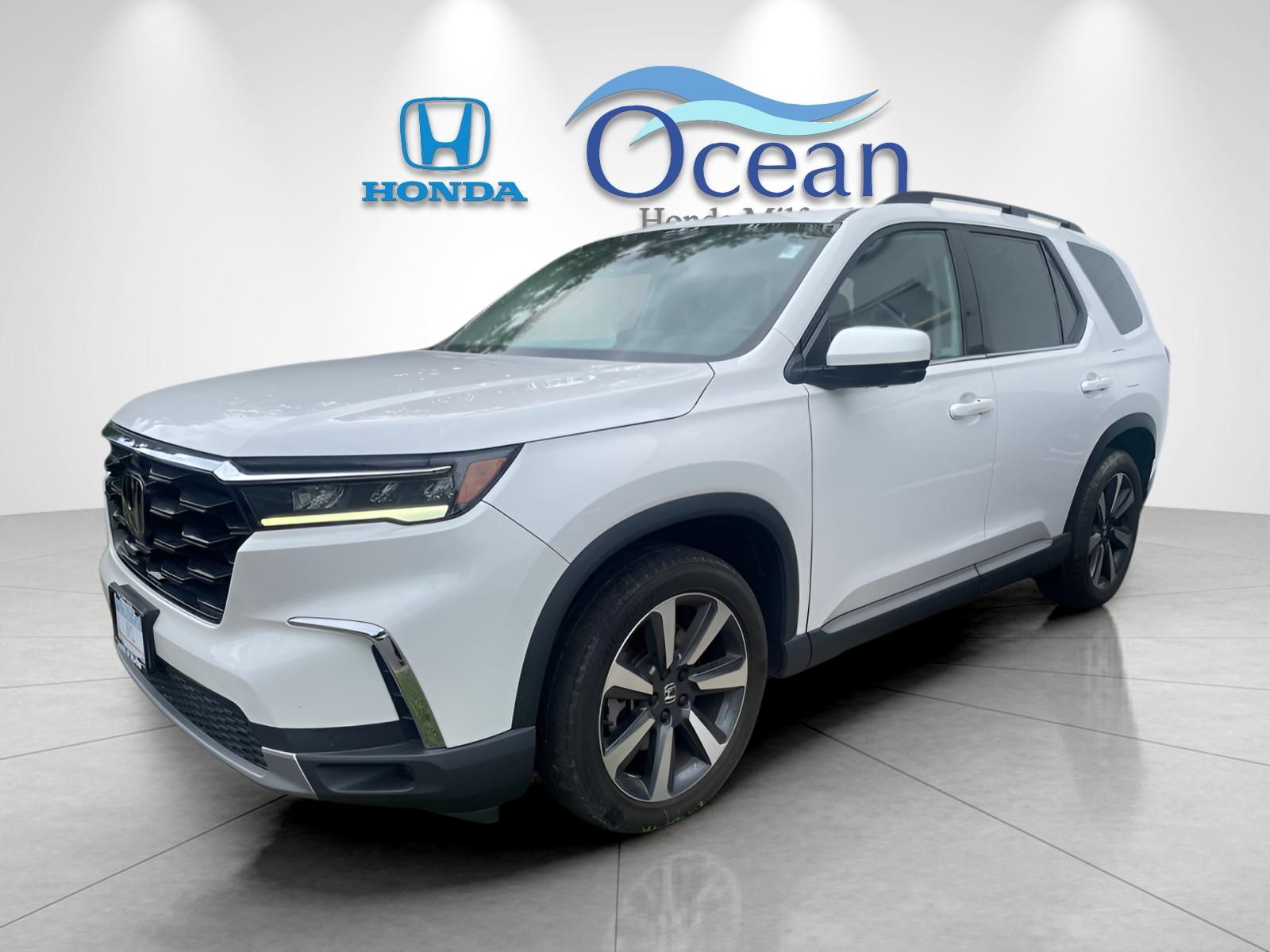 2023 Honda Pilot Elite's photo