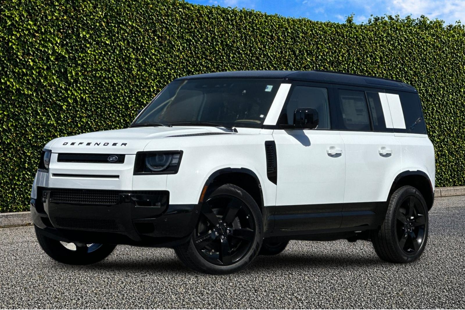 New 2026 Fuji White Land Rover X-Dynamic SE image 2