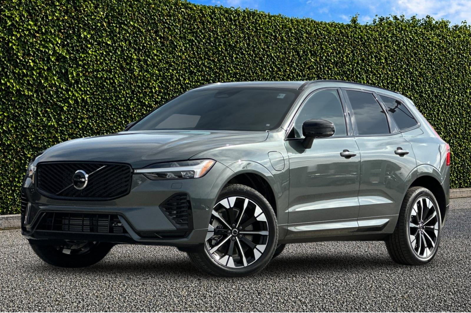 New 2026 Forest Lake Volvo Plus image 2