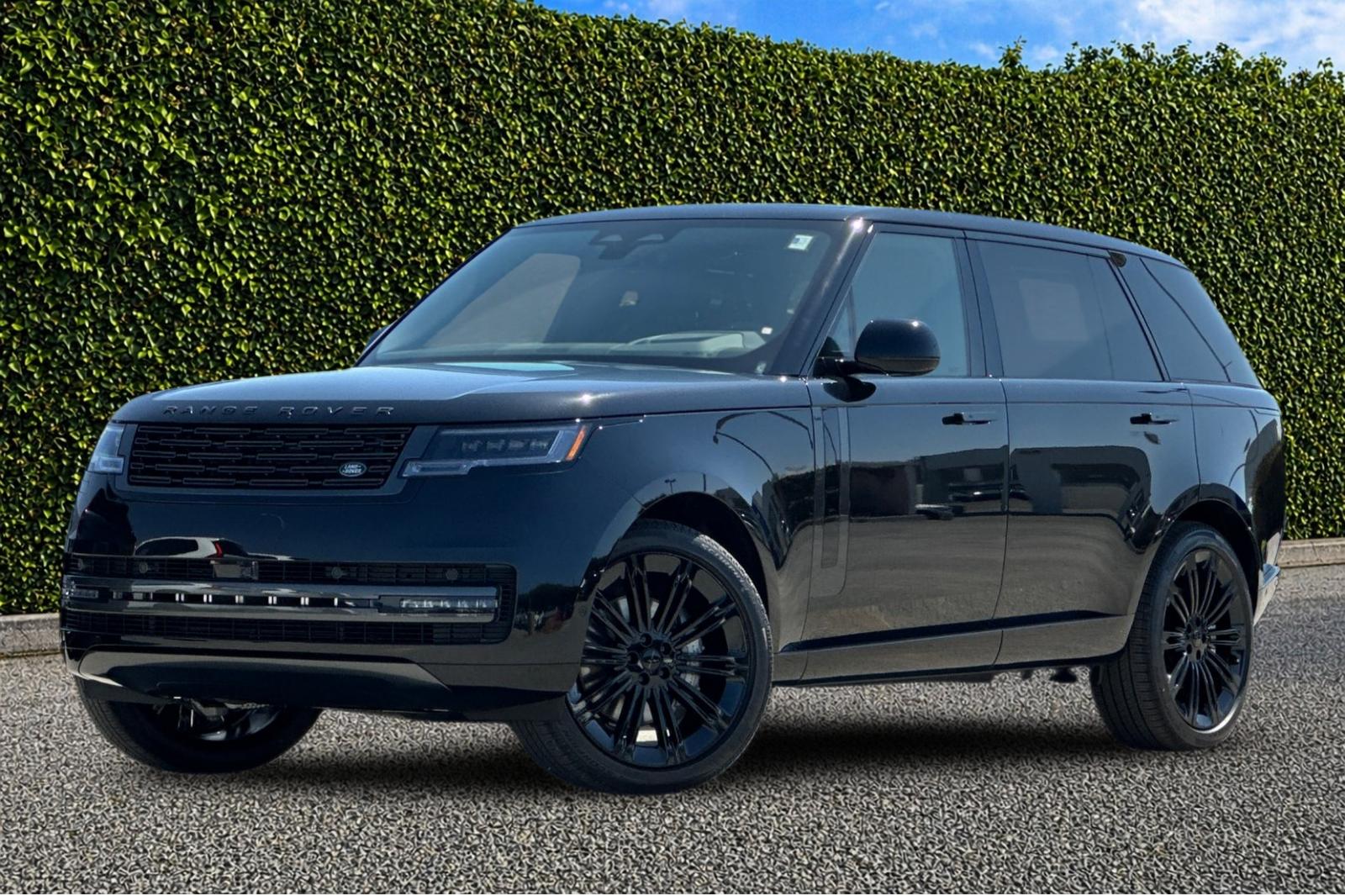 New 2026 Santorini Black Land Rover SE image 2