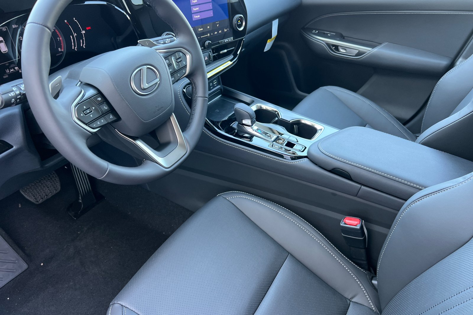 2026 Lexus NX 350 photo 8