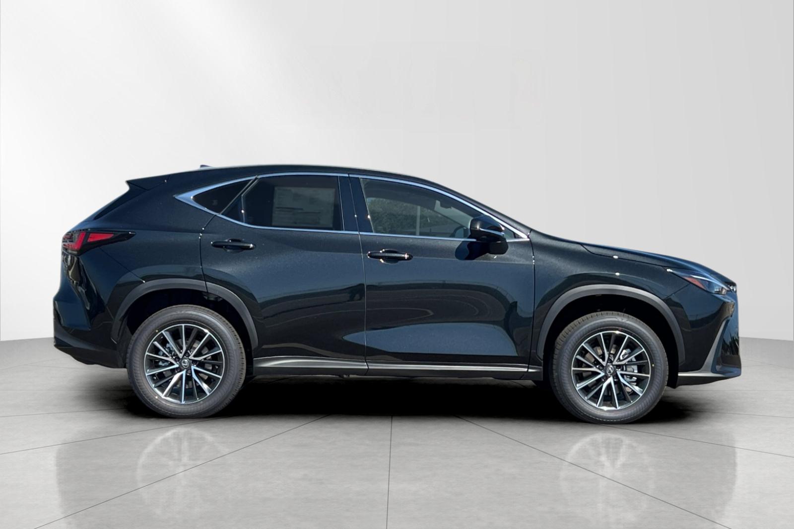 2026 Lexus NX 350h Premium AWD photo 5