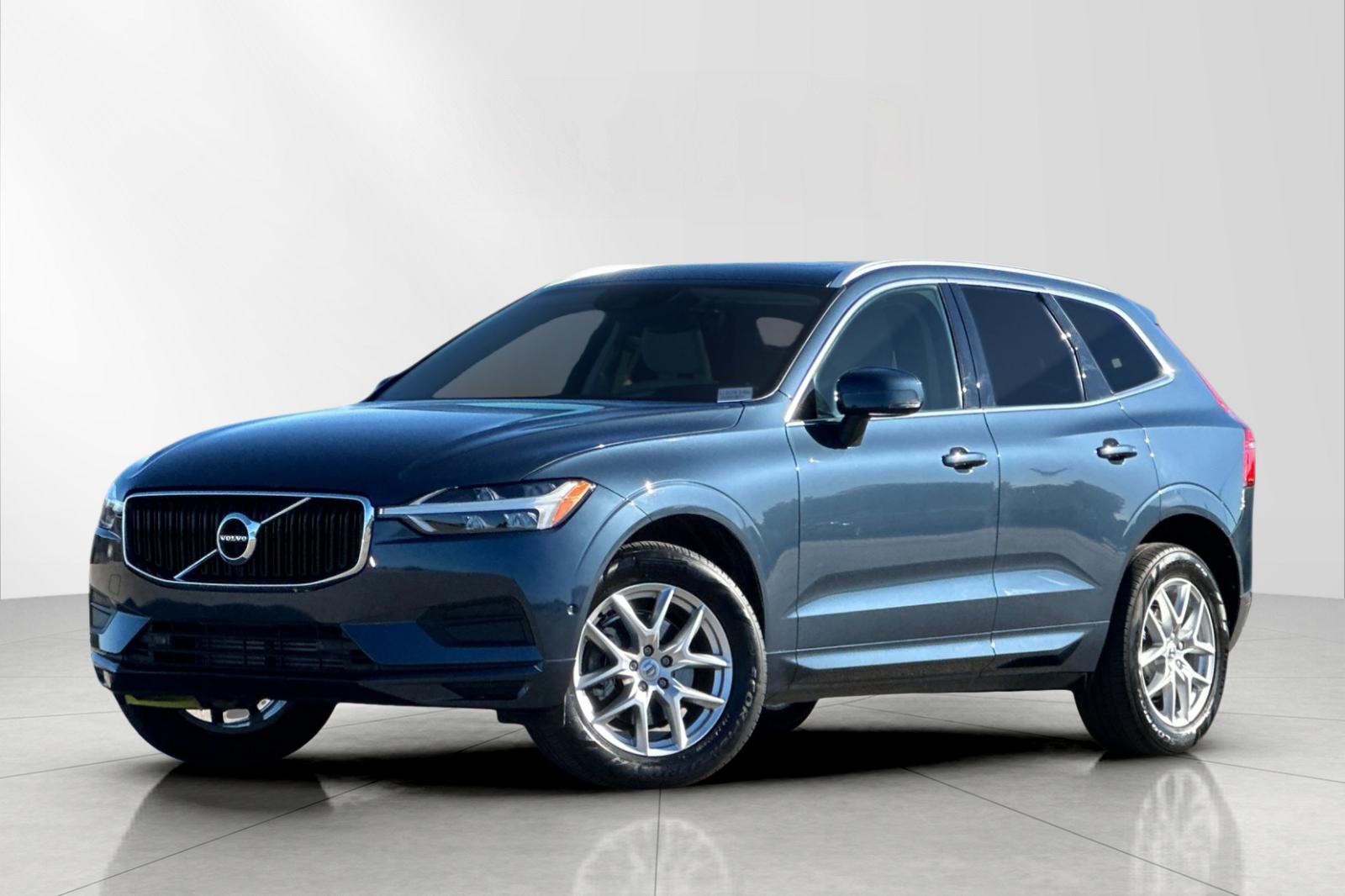 2018 Volvo XC60 Momentum's photo