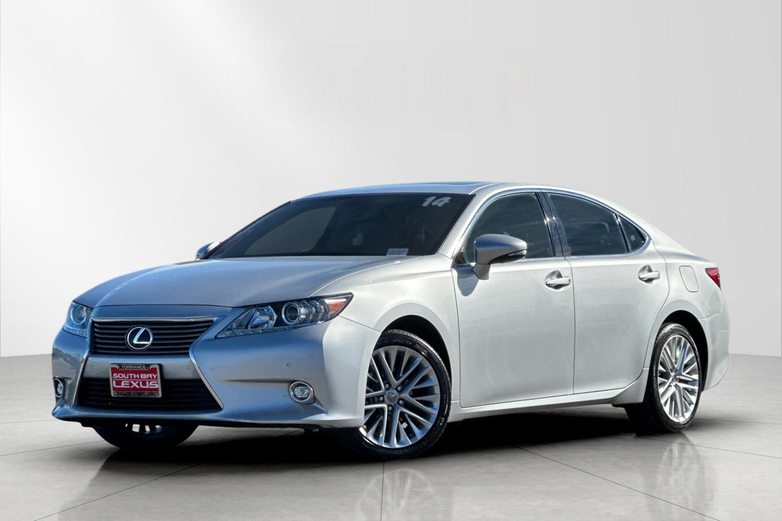 2014 Lexus ES Base's photo