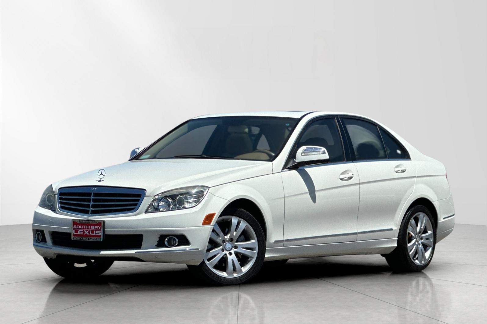 Used 2008 White Mercedes-Benz C 300 image 2