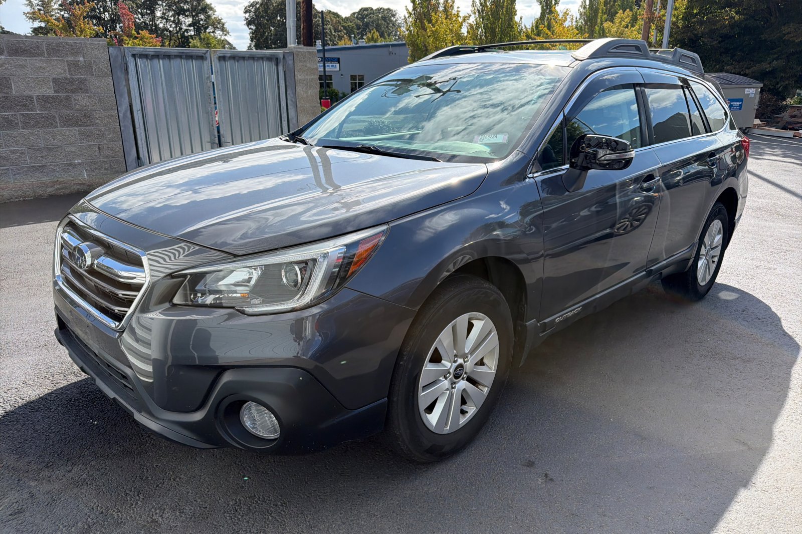 Used 2019 Gray Subaru 2.5i Premium image 2