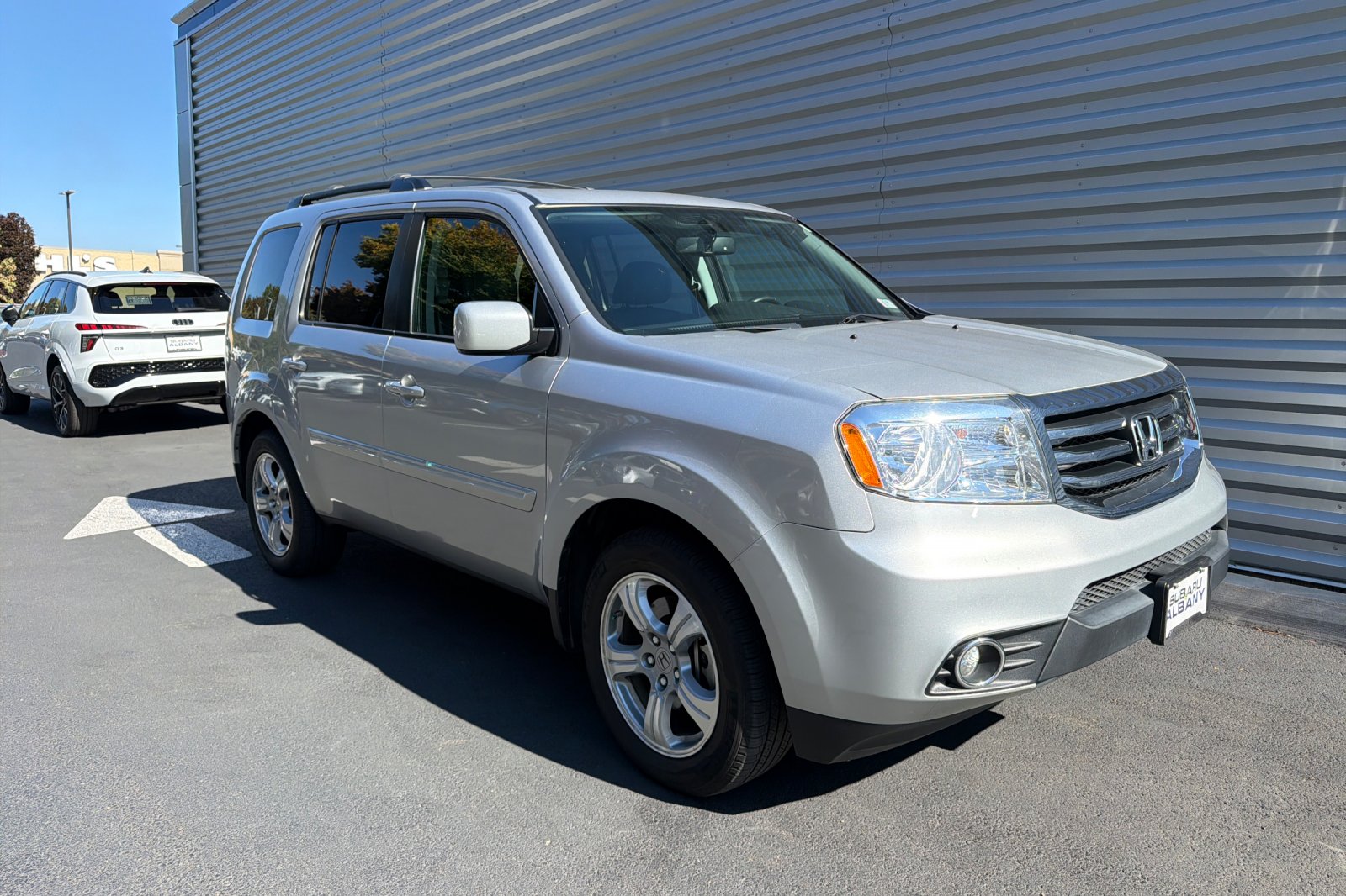 Used 2015 Silver Honda EX-L image 2