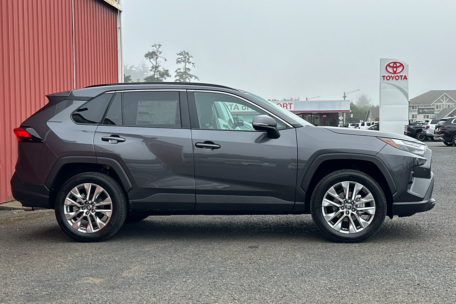 2025 Toyota RAV4 XLE Premium photo 3