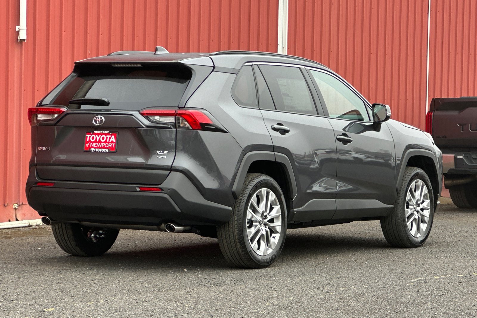 2025 Toyota RAV4 XLE Premium photo 4