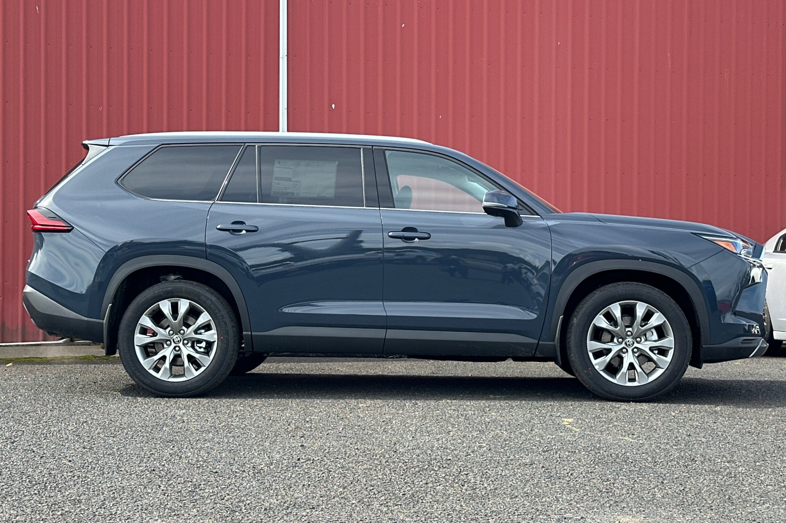 2026 Toyota Grand Highlander Limited photo 3