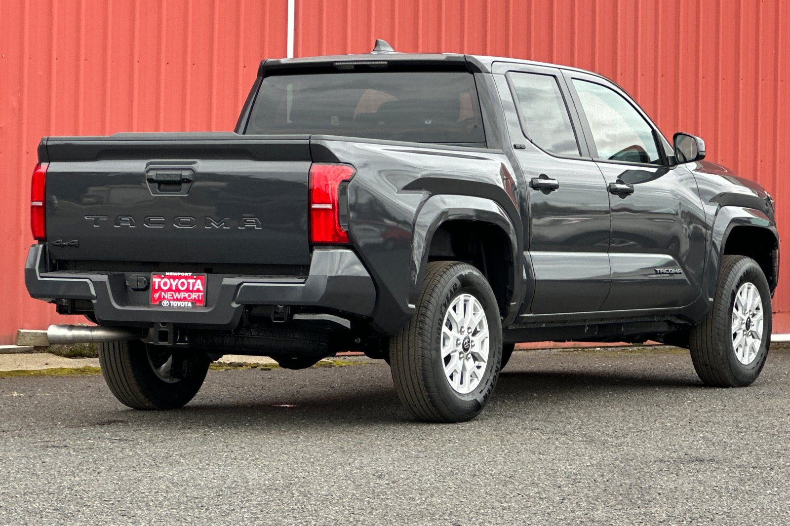 2025 Toyota Tacoma SR5 Double Cab photo 4