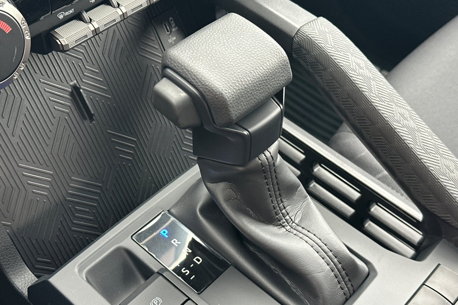 2025 Toyota Tacoma SR5 Double Cab photo 16