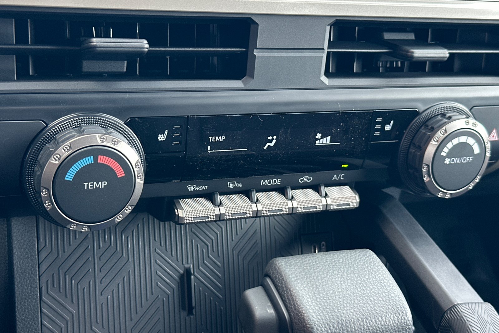 2025 Toyota Tacoma SR5 Double Cab photo 14