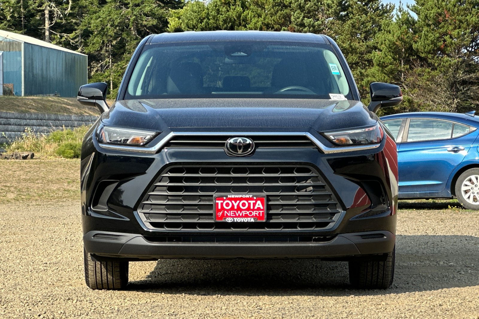 2025 Toyota Grand Highlander LE photo 2