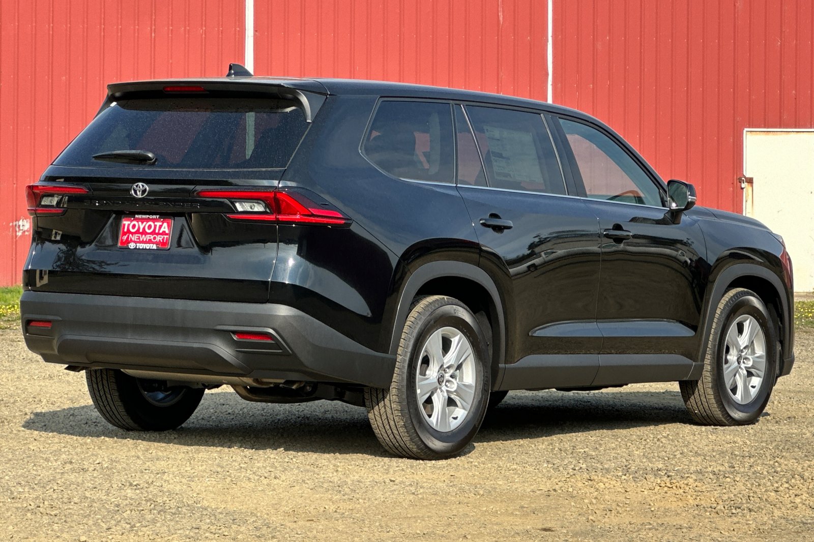 2025 Toyota Grand Highlander LE photo 4