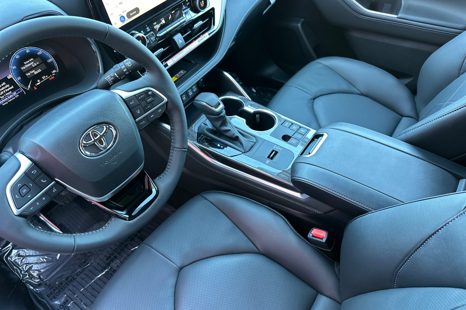 2025 Toyota Highlander Hybrid Platinum photo 6