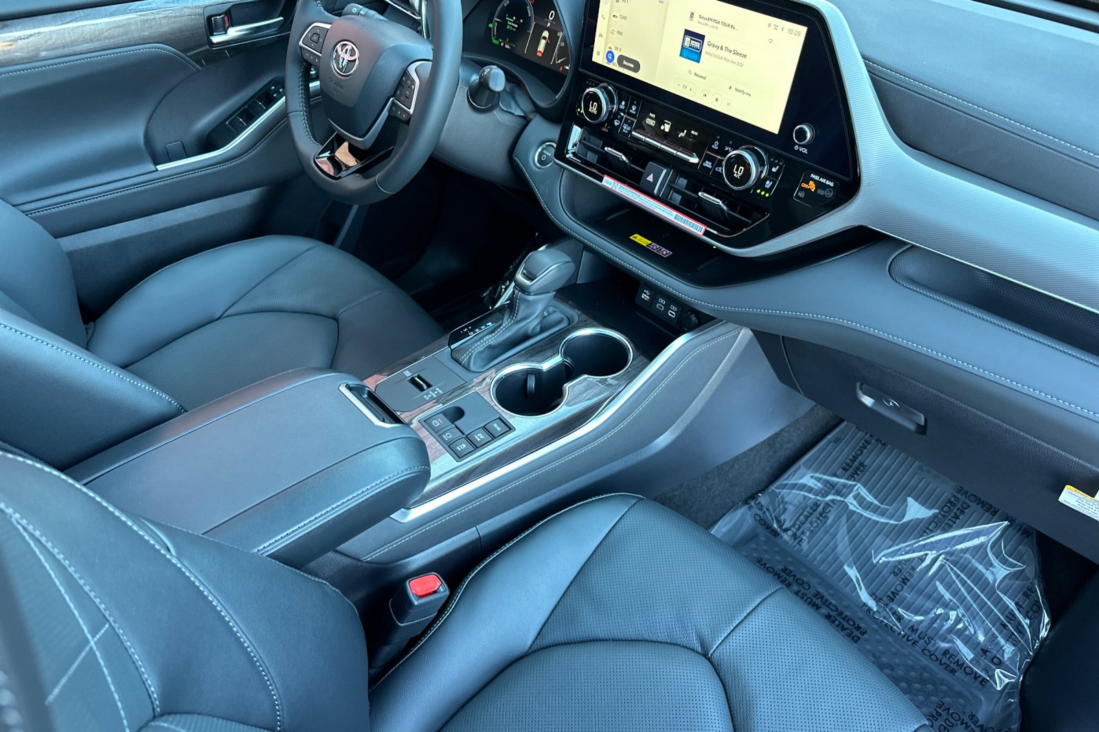2025 Toyota Highlander Hybrid Platinum photo 13