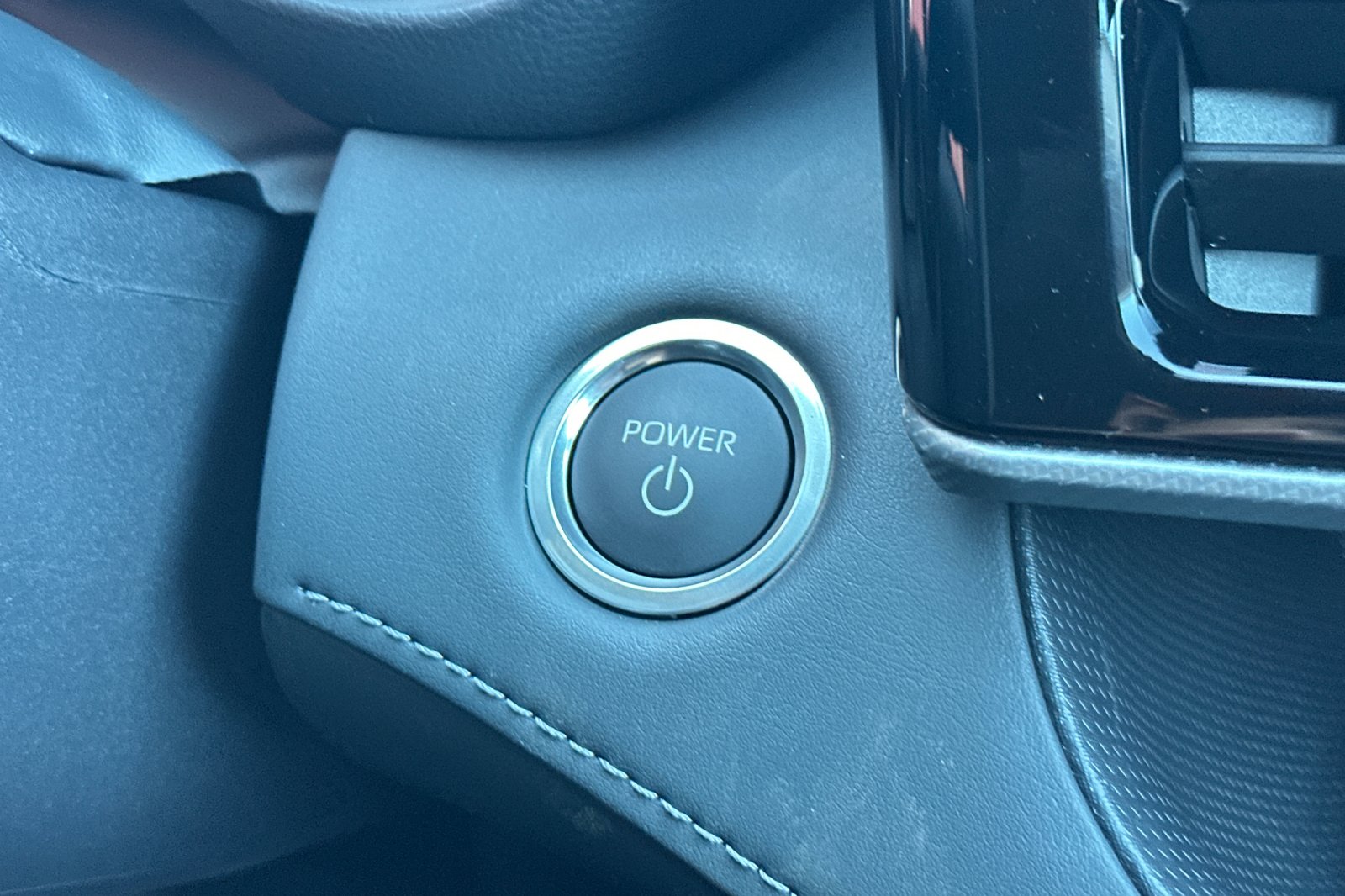 2025 Toyota Highlander Hybrid Platinum photo 18