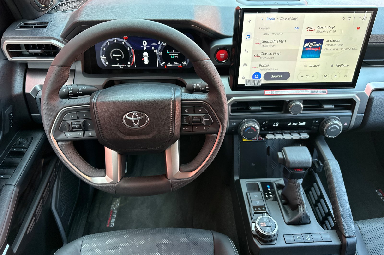 2025 Toyota 4Runner TRD Off-Road Premium photo 10